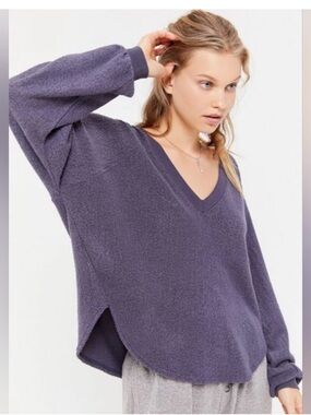 Lilith Cozy v-neck sweater